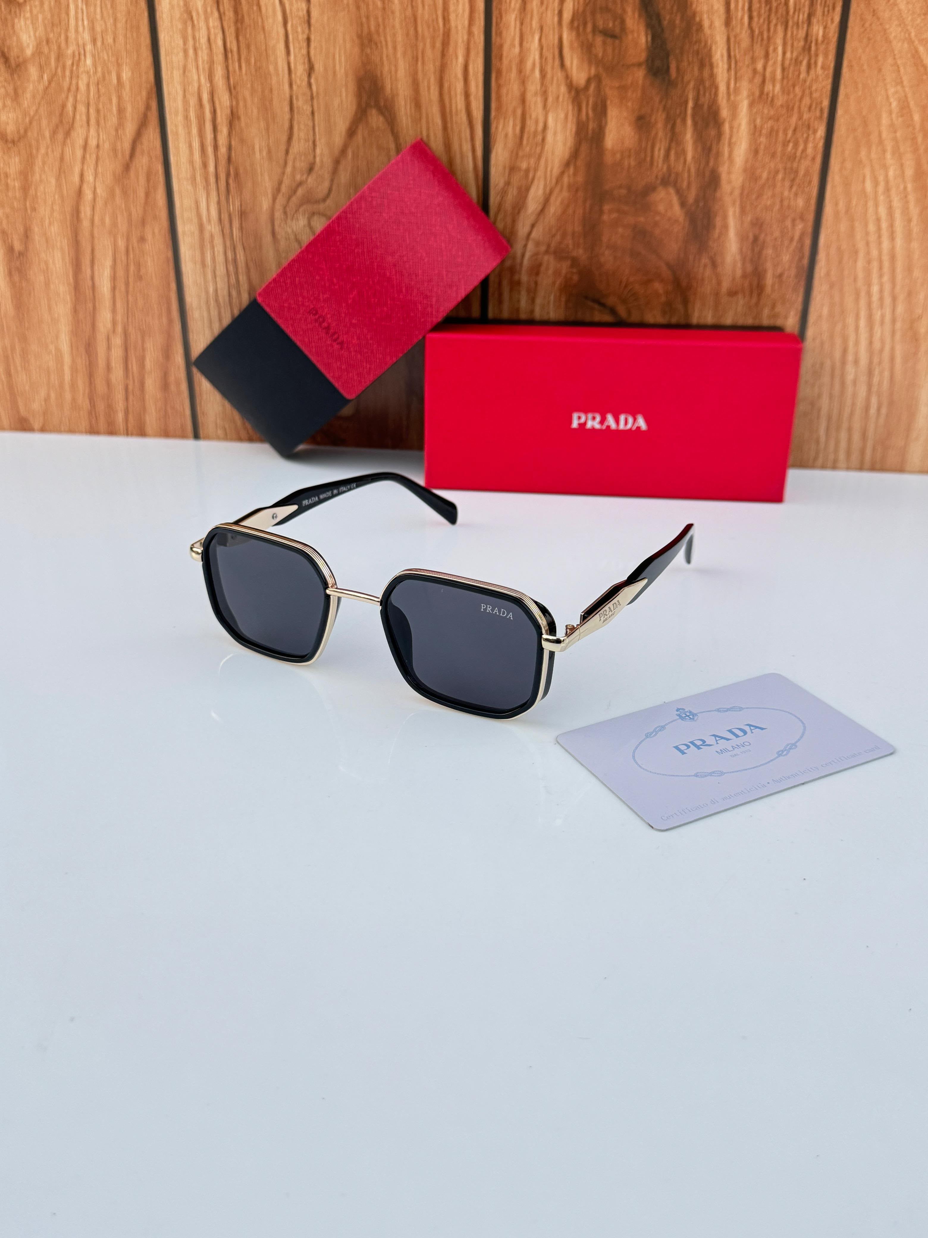 Prad_a 792 gold black