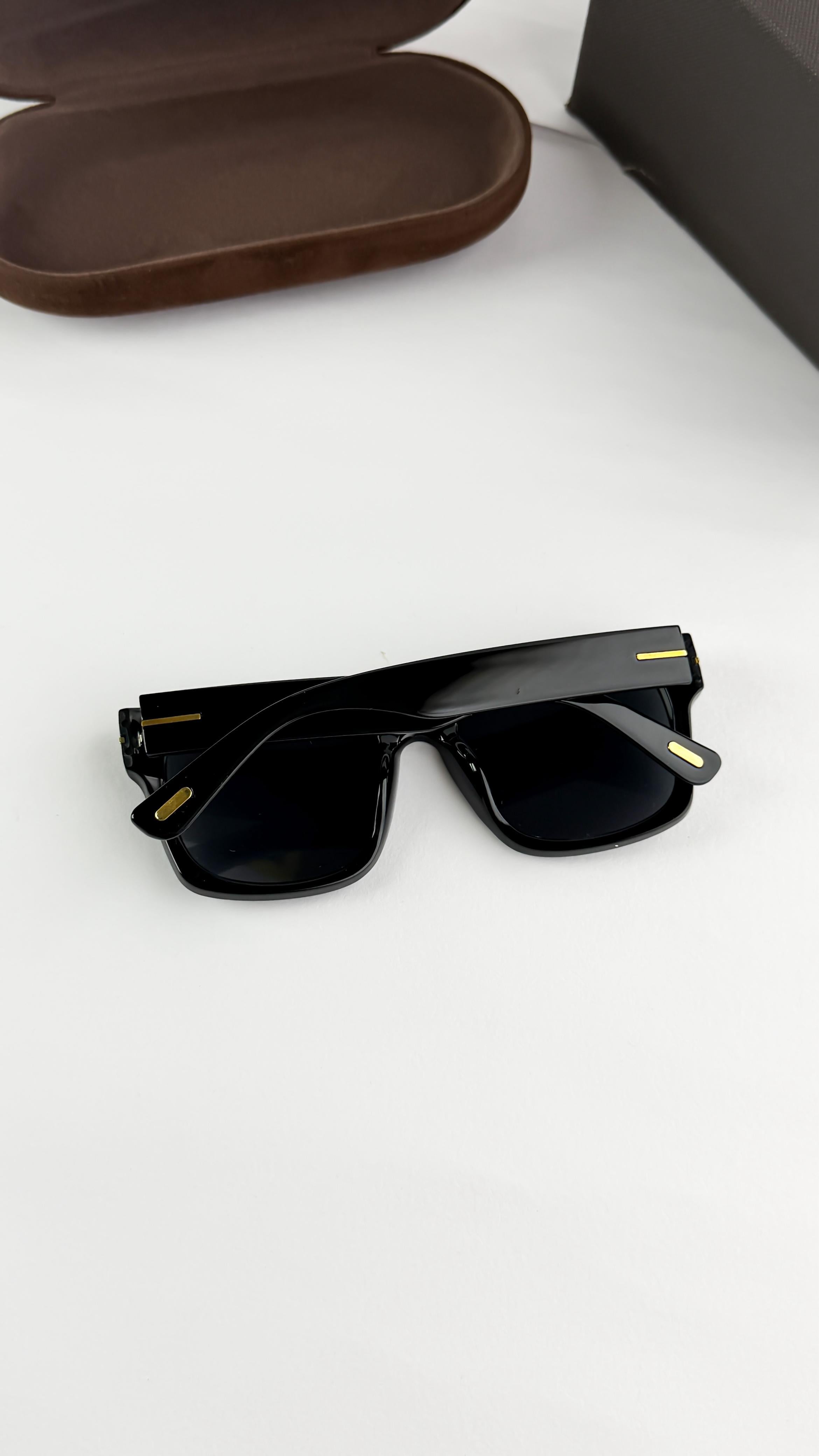 TOMF_ORD JET BLACK 1922