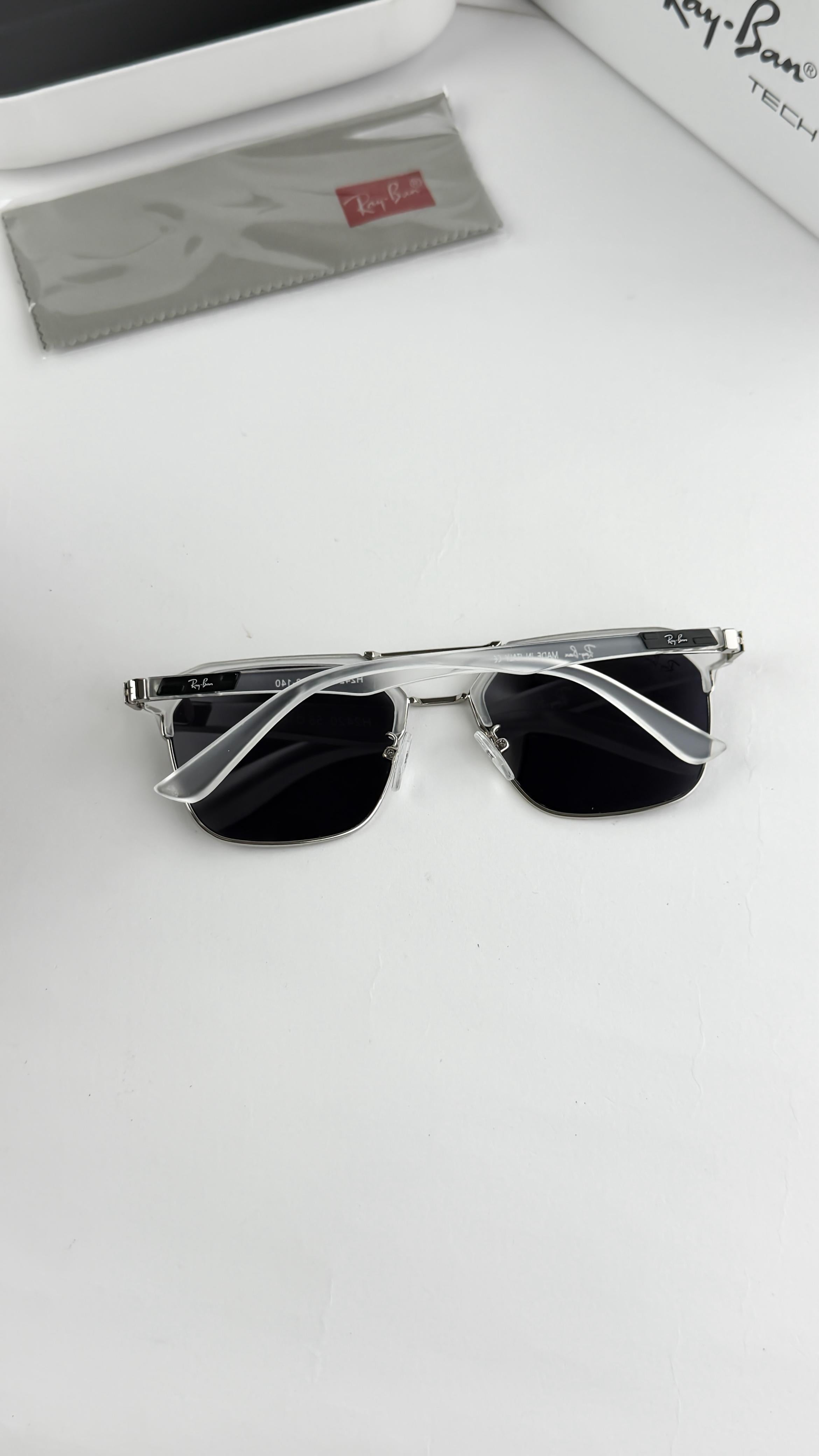 Ray_ba_n sunglasess