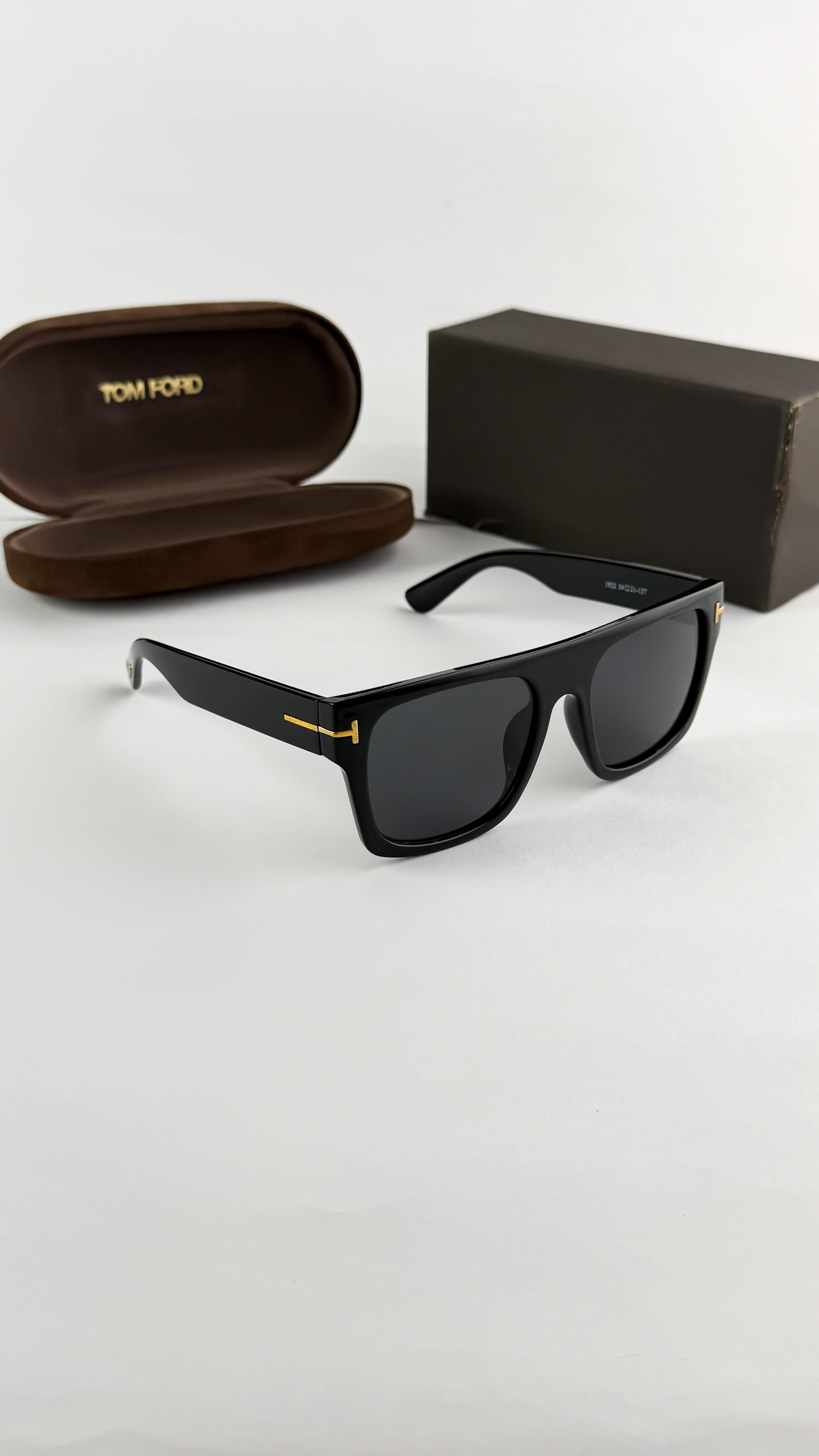 TOMF_ORD JET BLACK 1922