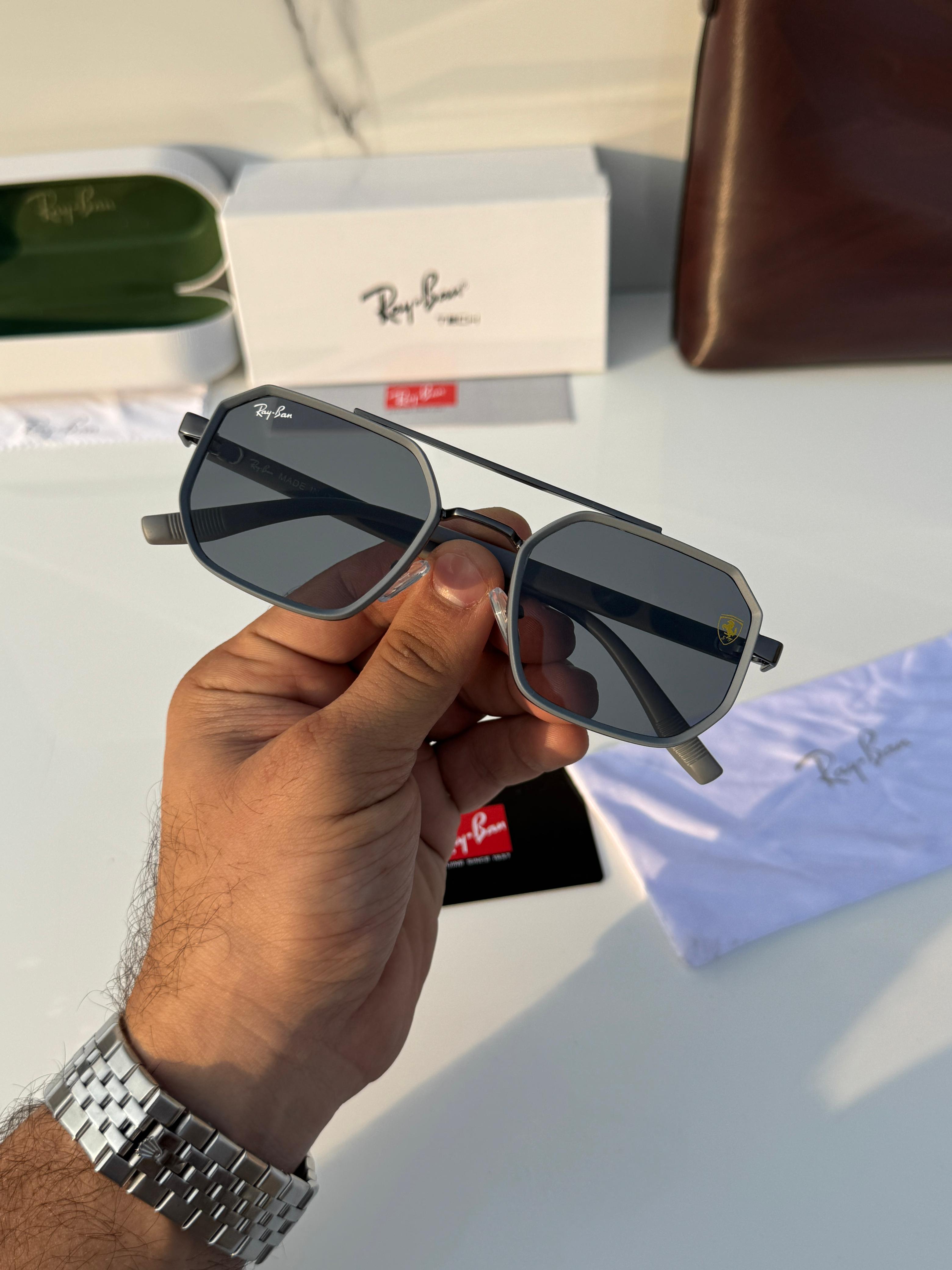 Rayb_an 8820 grey black