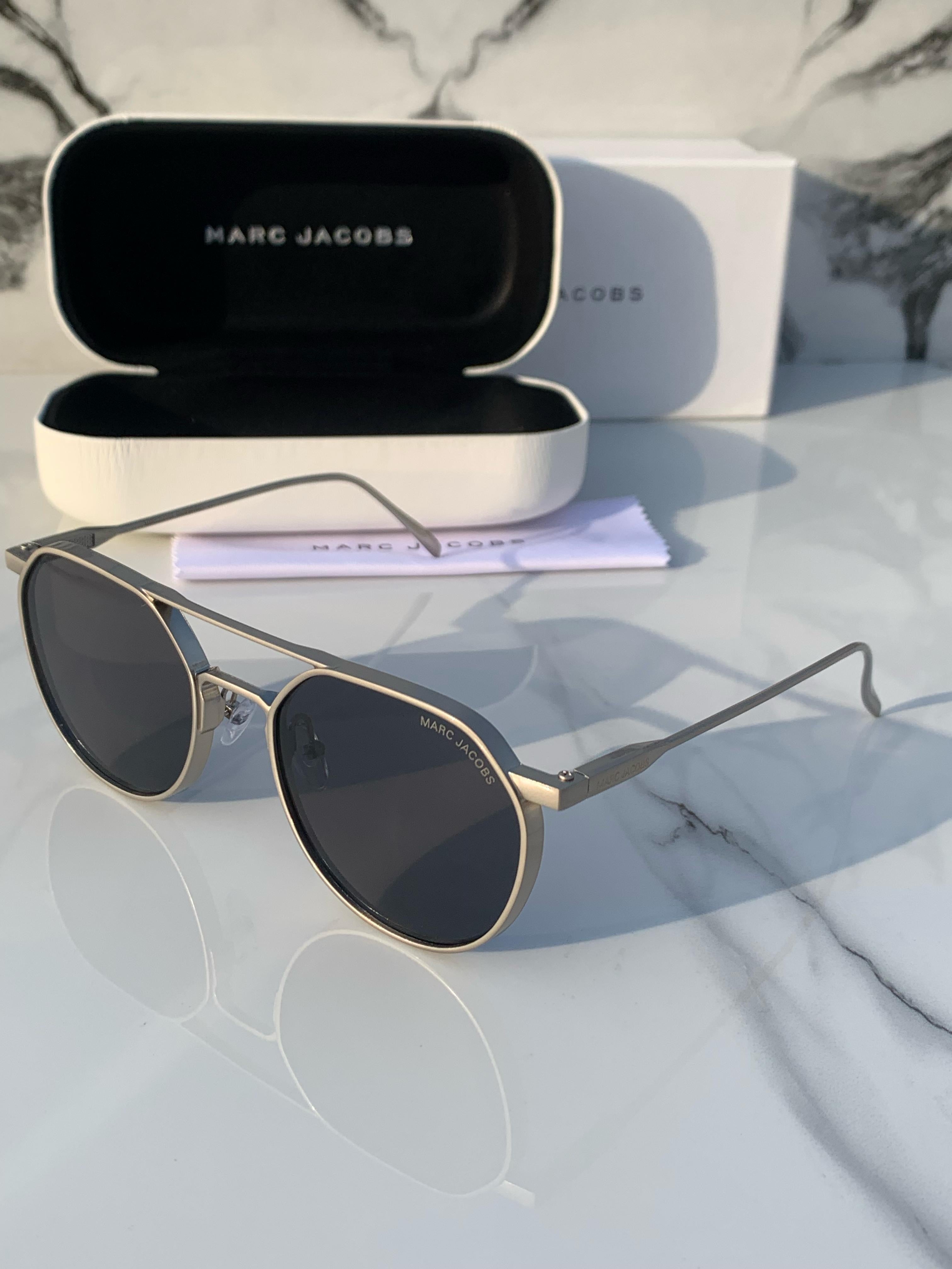 MA_RC_jac_obs metal silver black