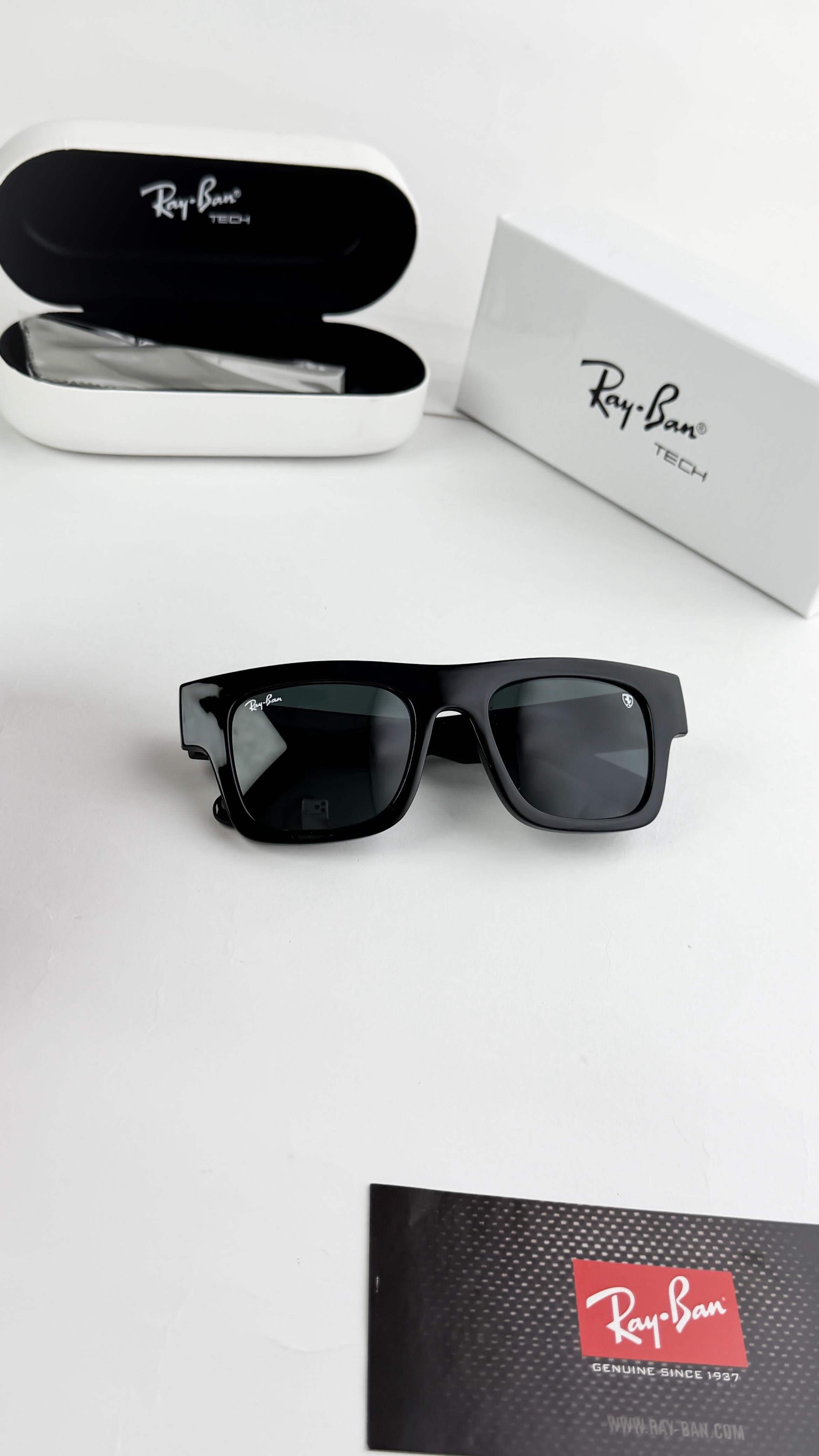 Ray_bn wafrer Black sunglass