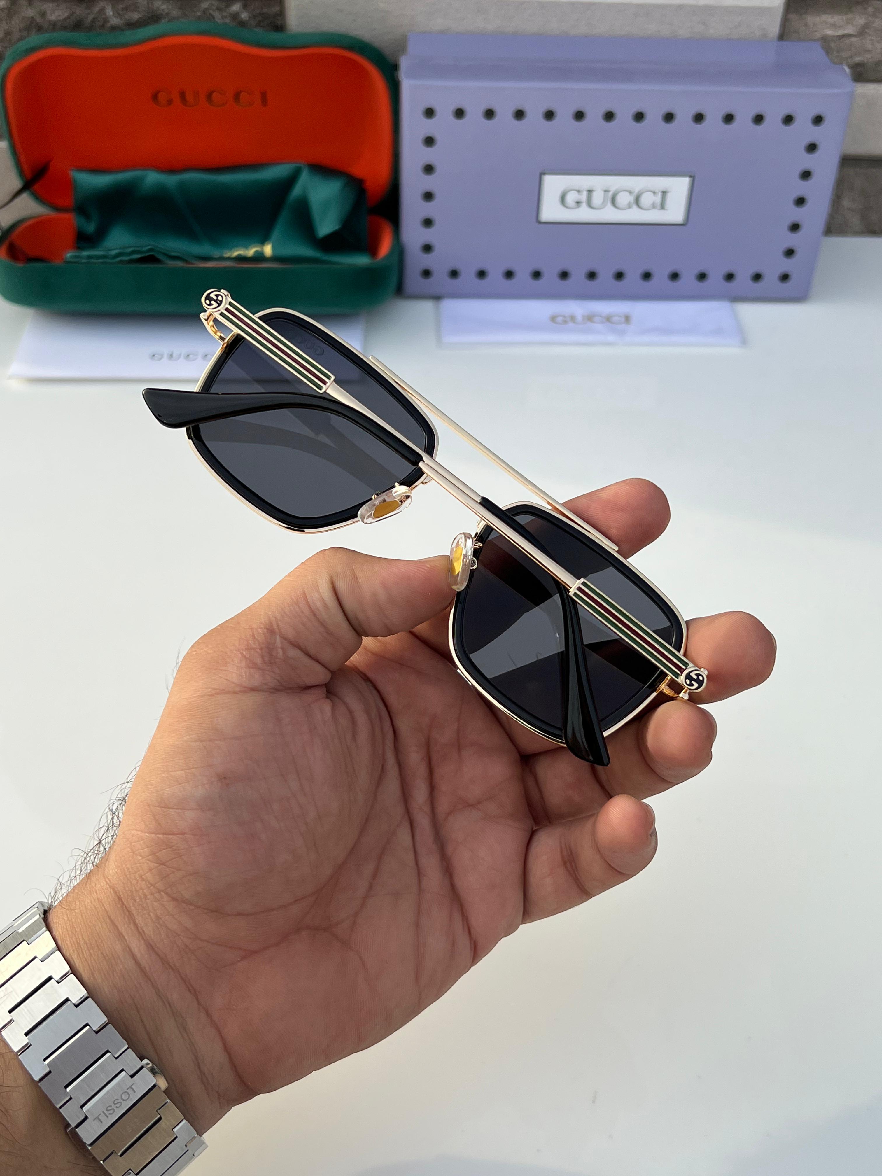 Guc 769 gold black A