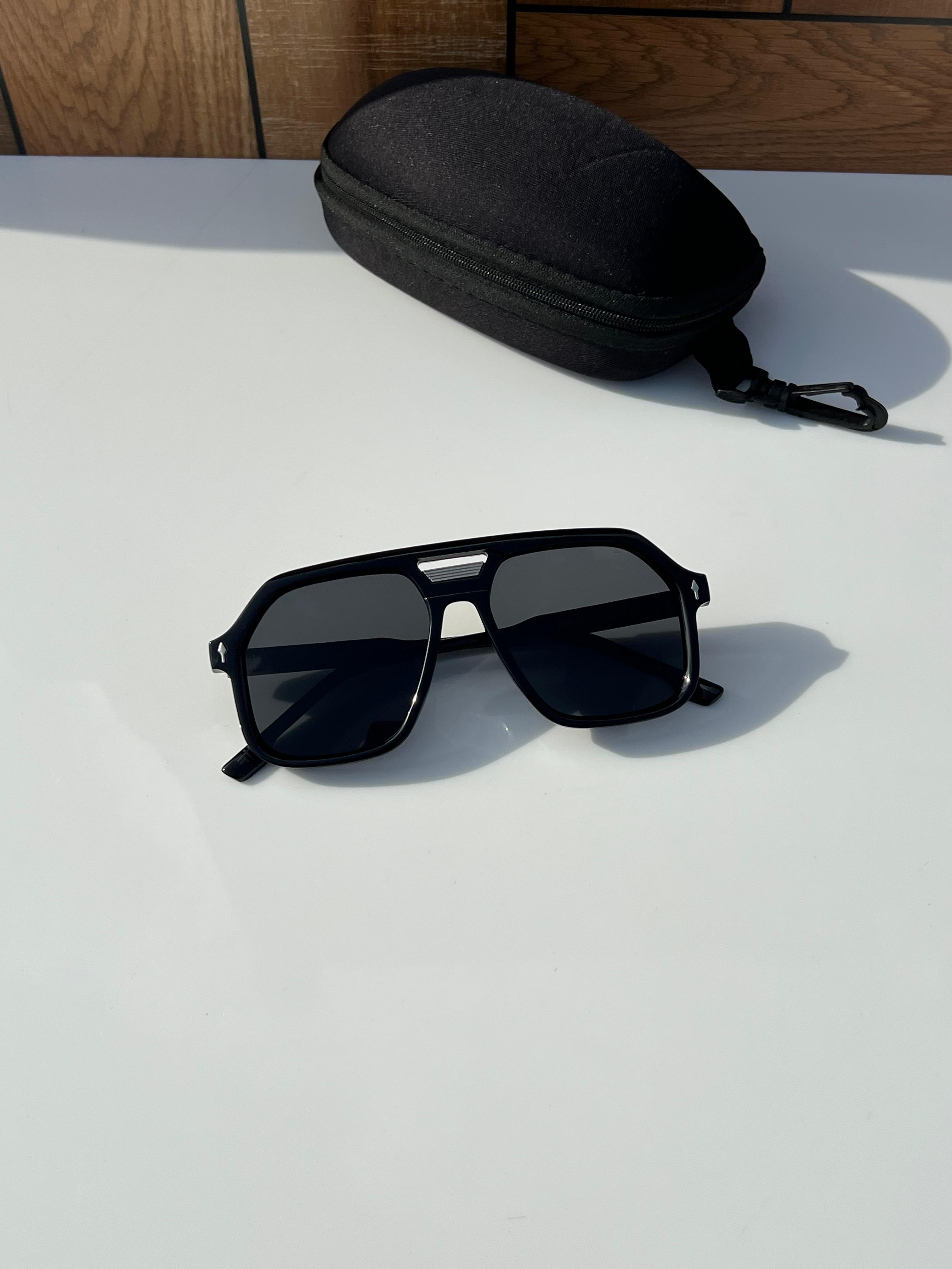 mage 3959 black A