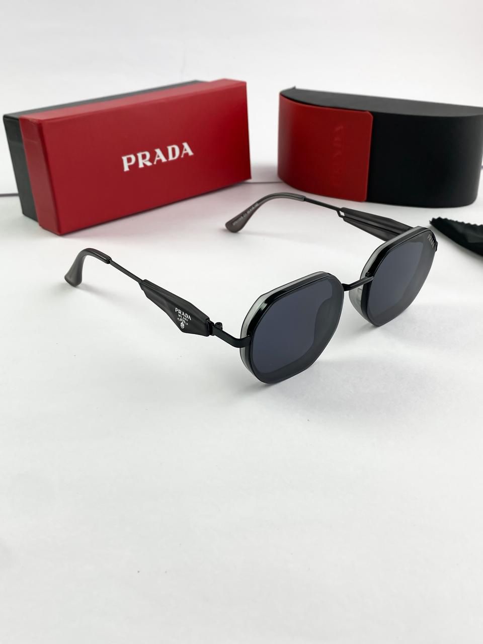 P  BLACK 110