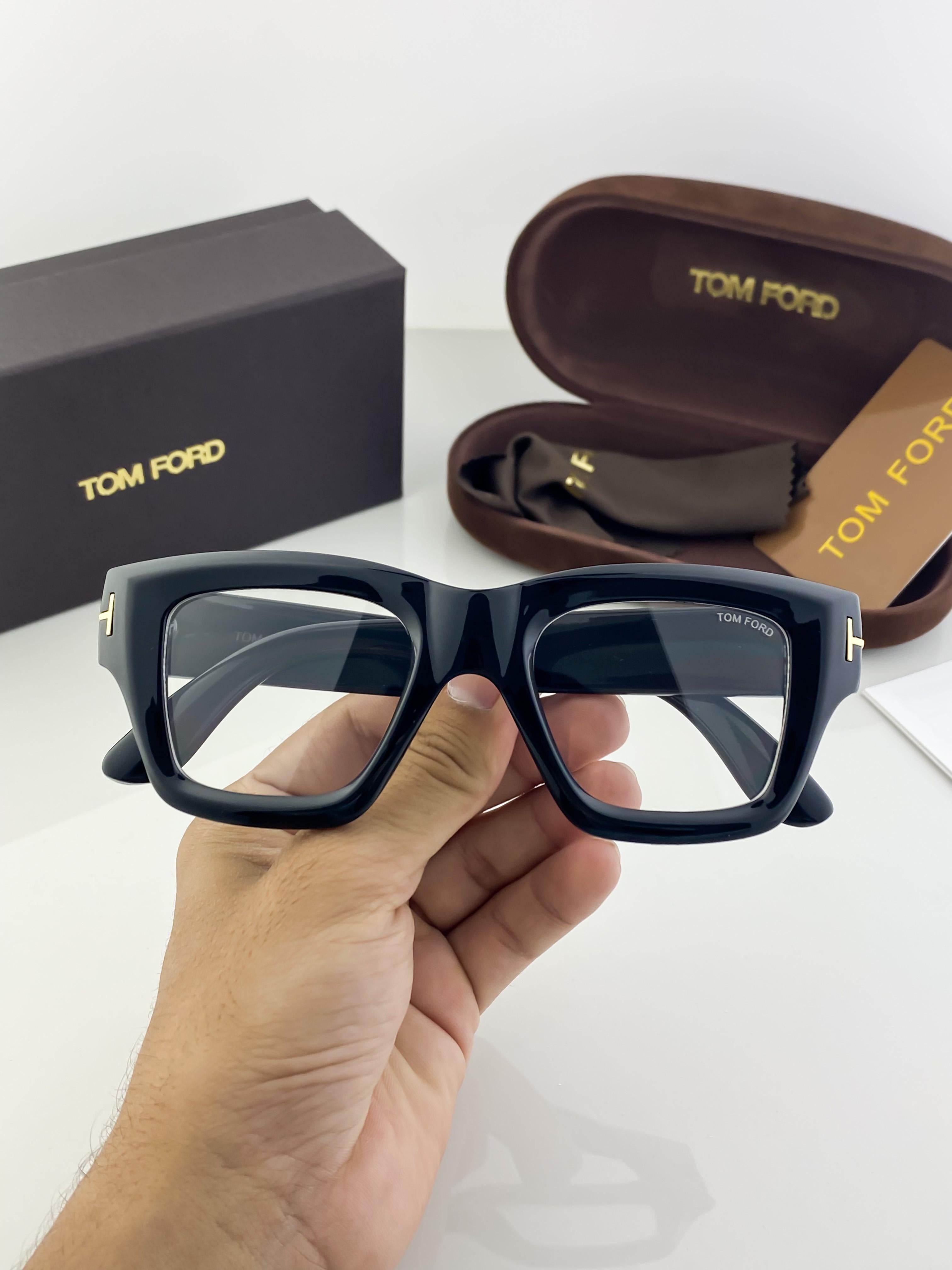 TO  BLACK PLANO 184