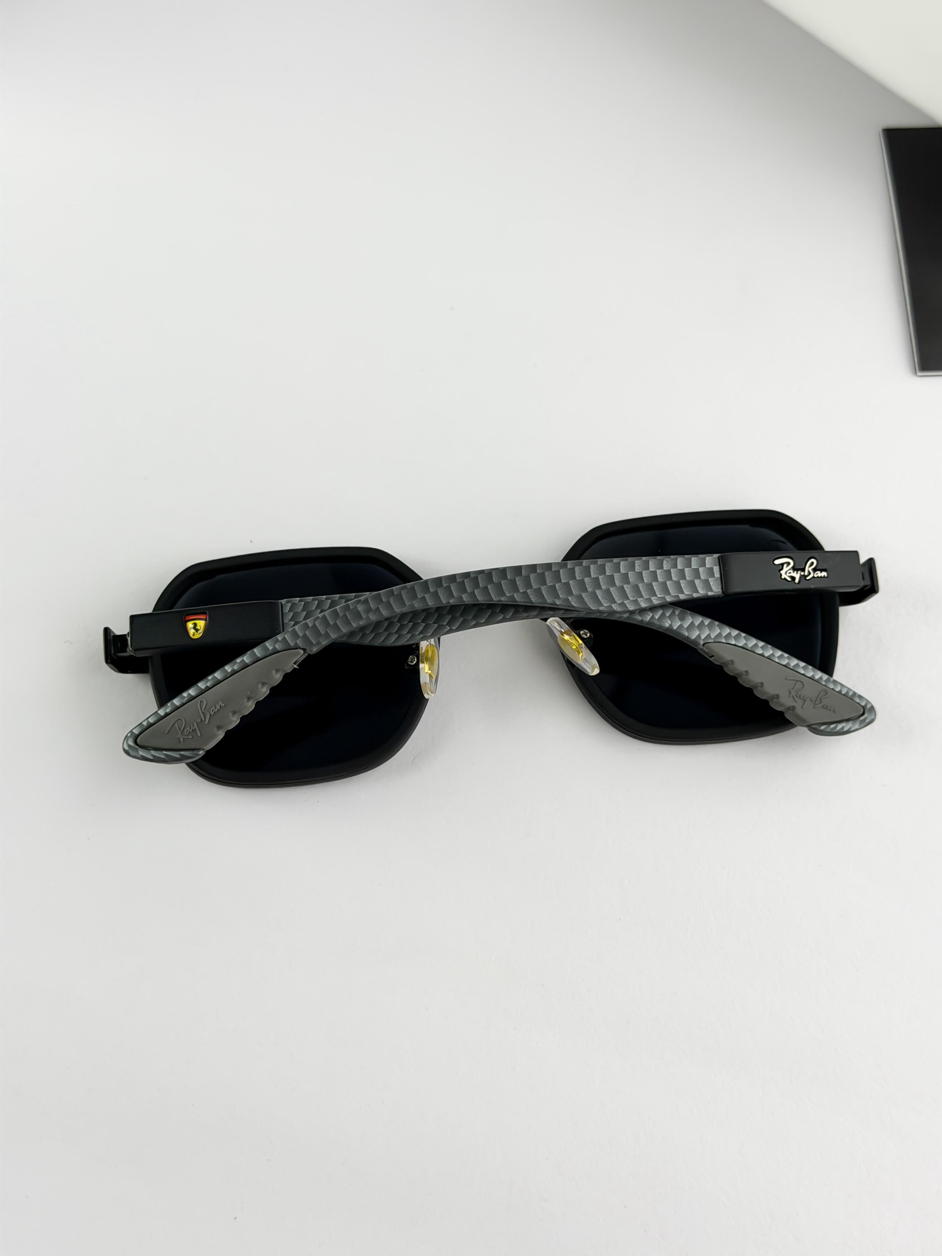 RAY__BAN BLACK