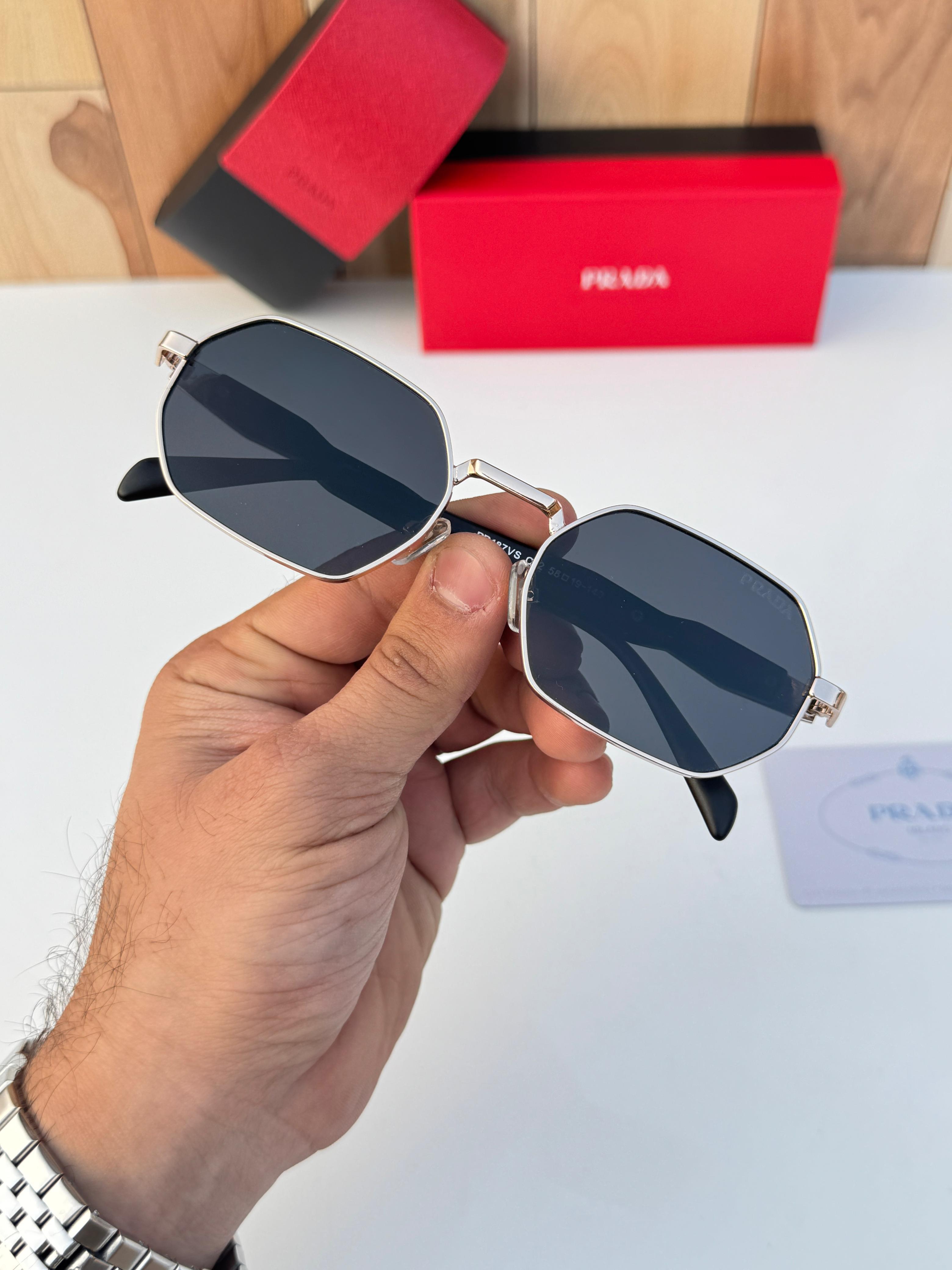 Pr_ada 58258 gold black SUNGLASS