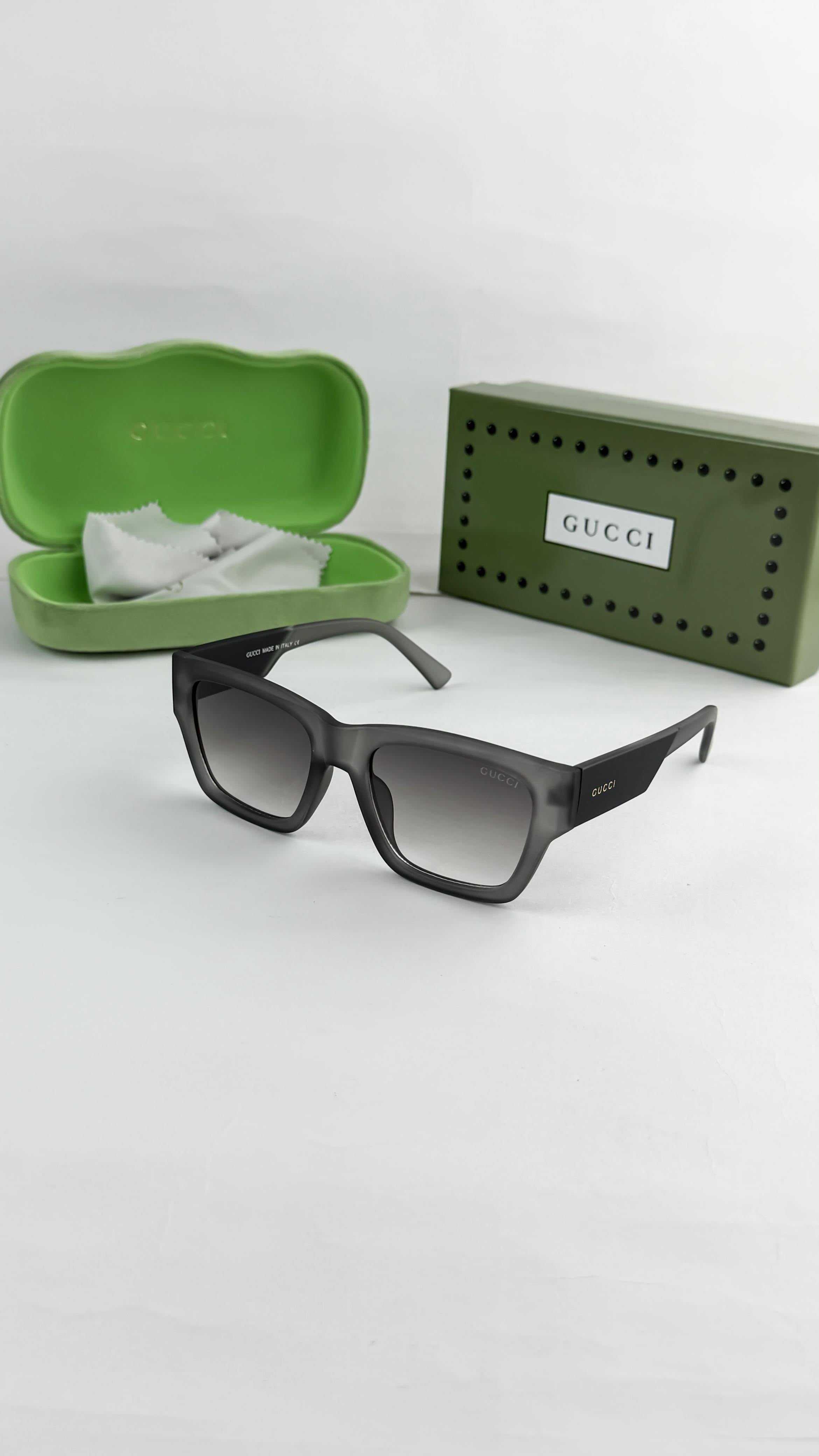 GU_CCI GREY BLACK 1668 SUNGLASS