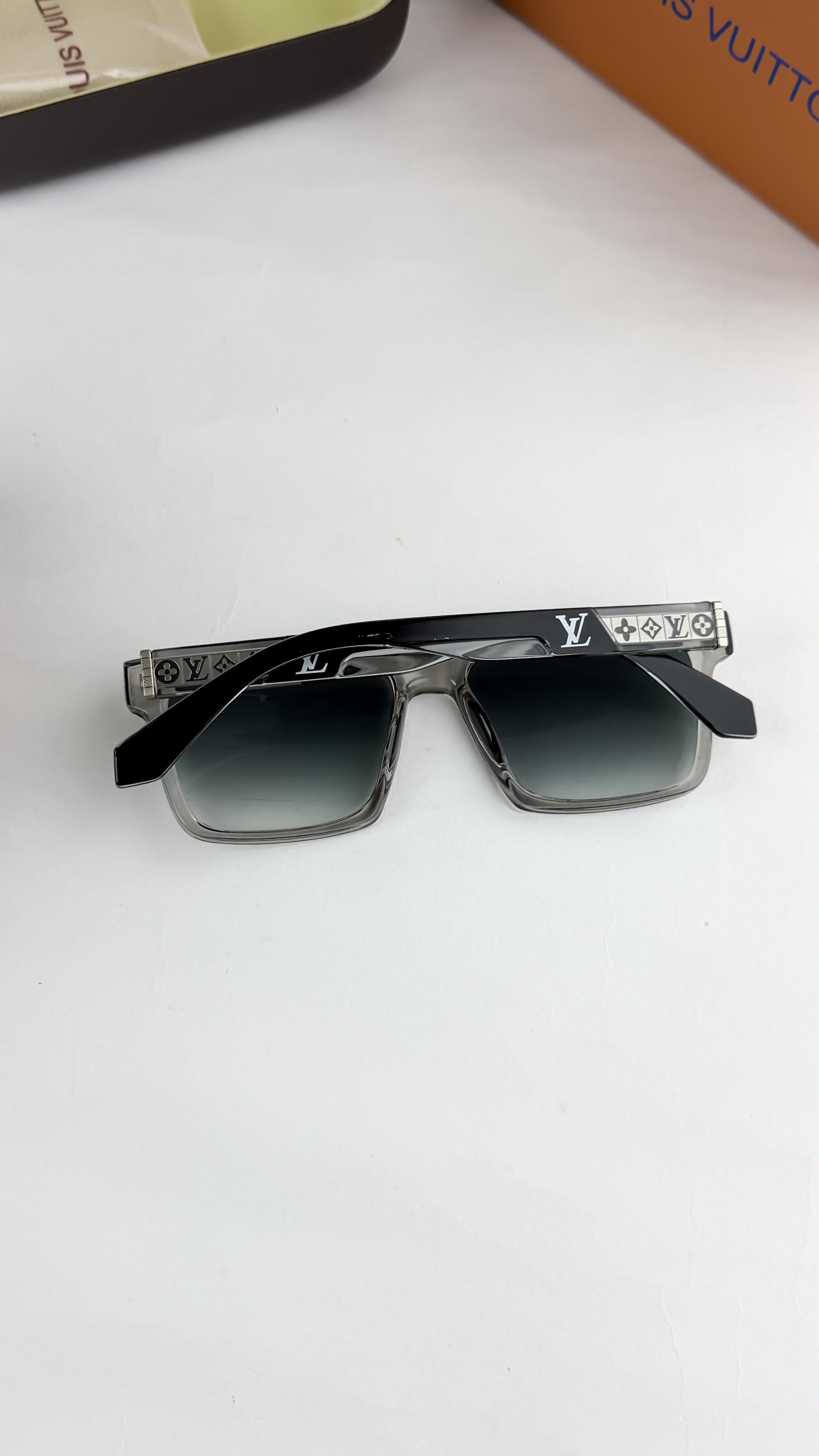 LO_UIS VUITTON SILVER BLUE 2191  SUNGLASS