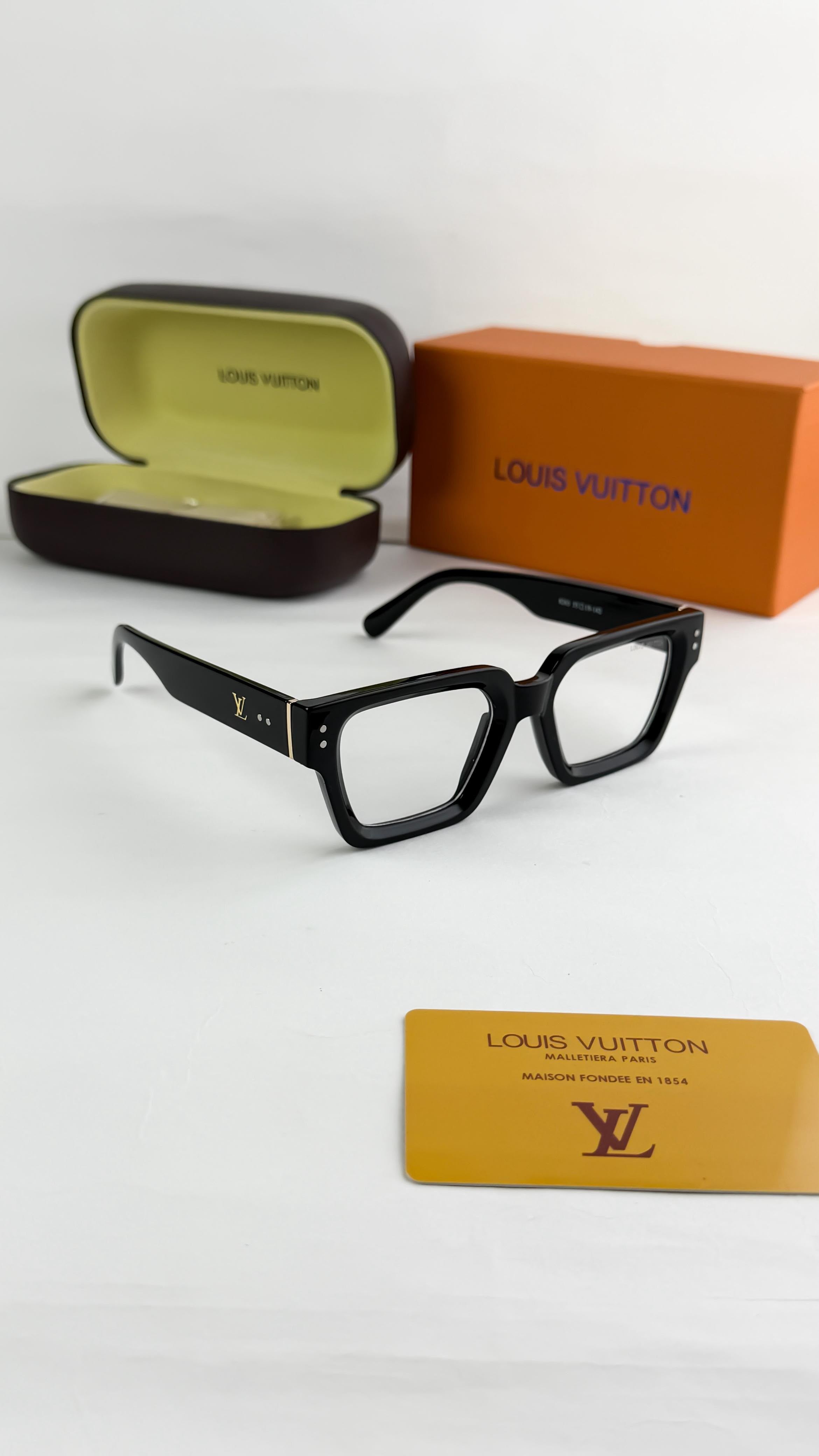 LO_UIS VUI_TTON BLACK PLANO 8263 SSUNGLASSS