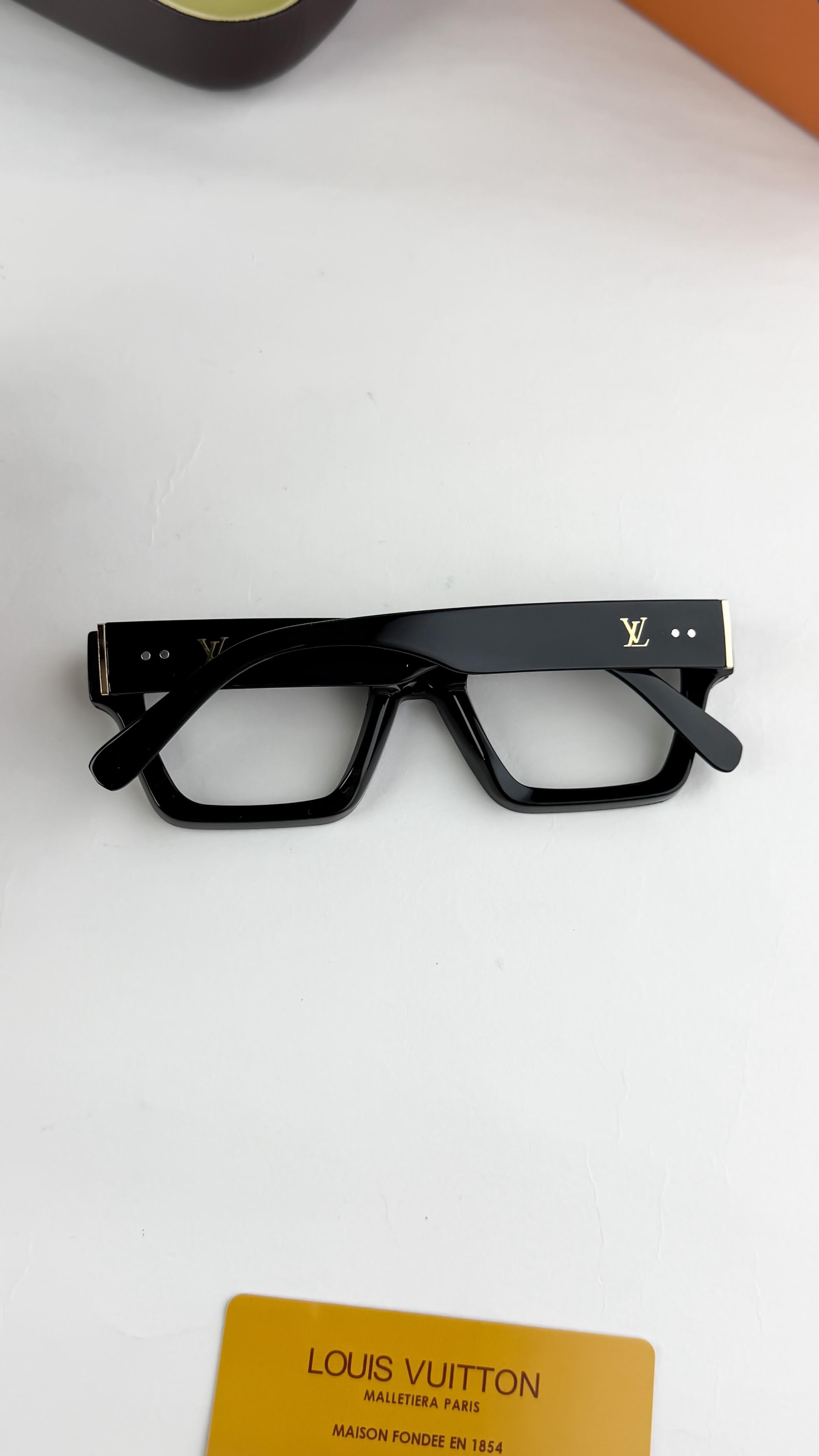 LO_UIS VUI_TTON BLACK PLANO 8263 SSUNGLASSS