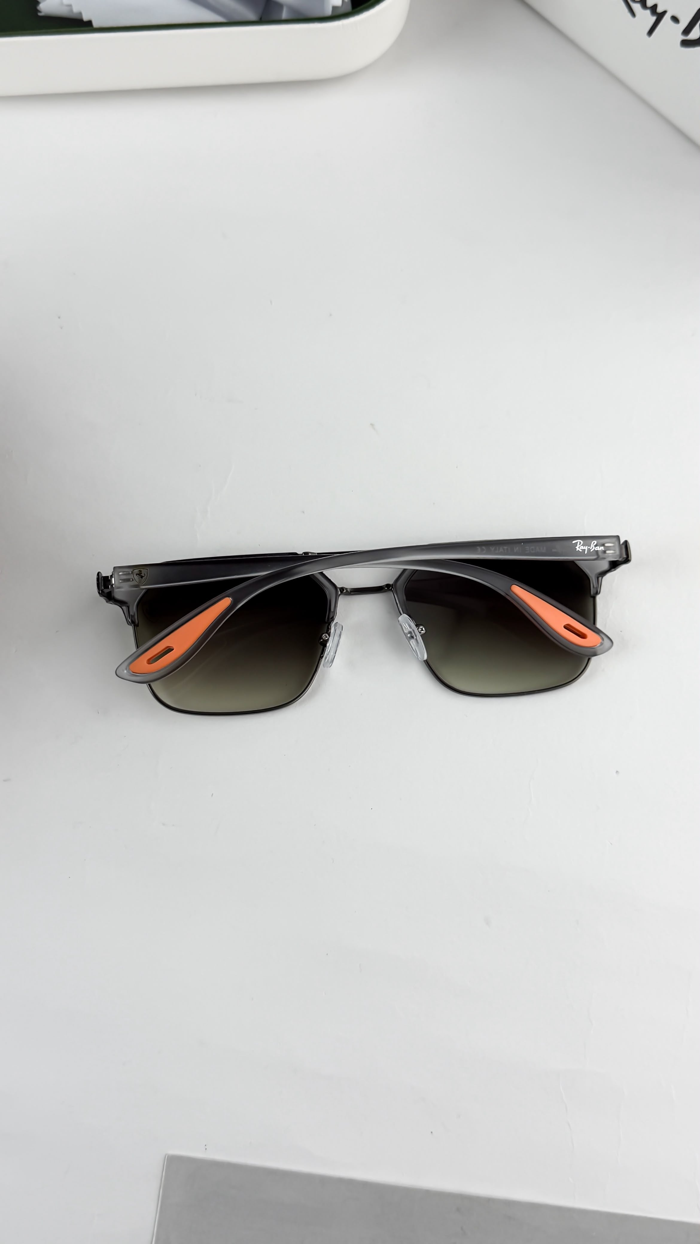 RA_YBAN 04 GREY GREEN SUNGLASS