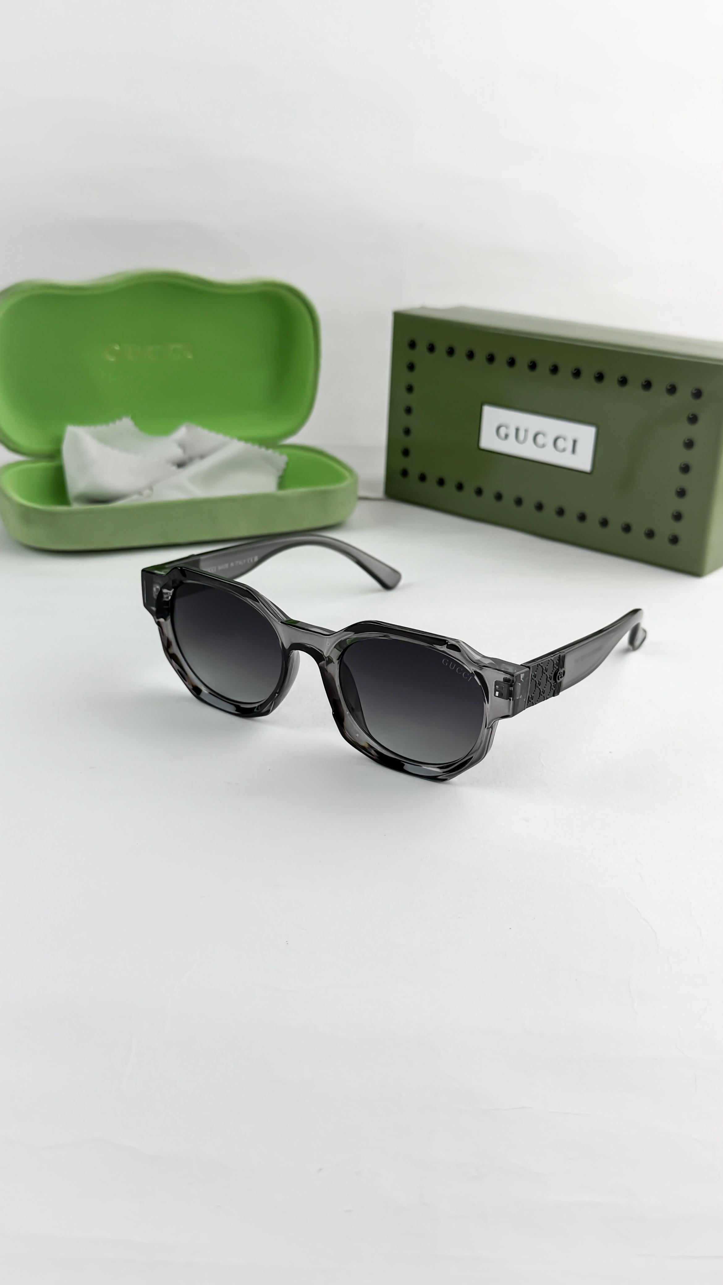 GUC_CI GREY 0655
