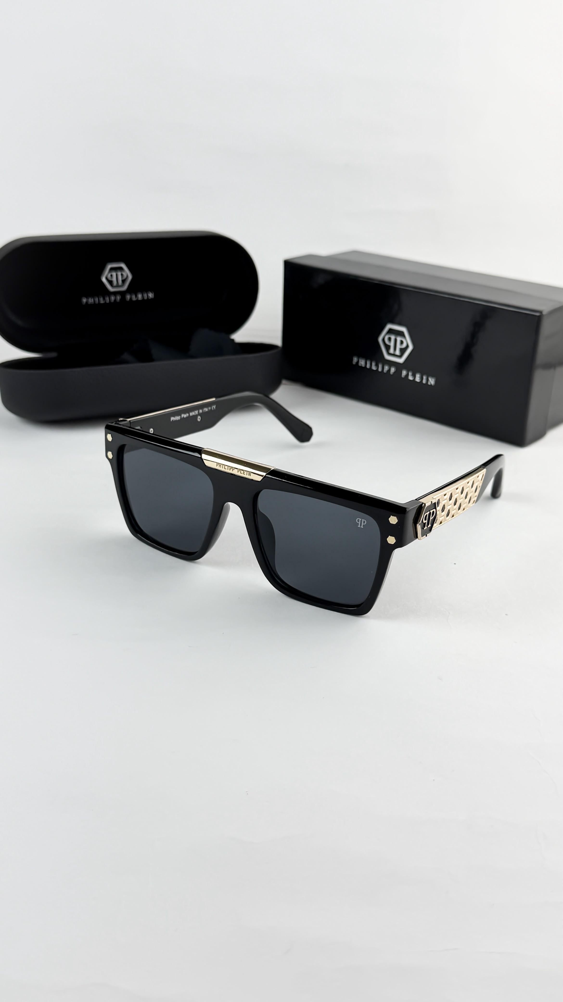 PHIL_IPP PLE_IN GOLD BLACK 080