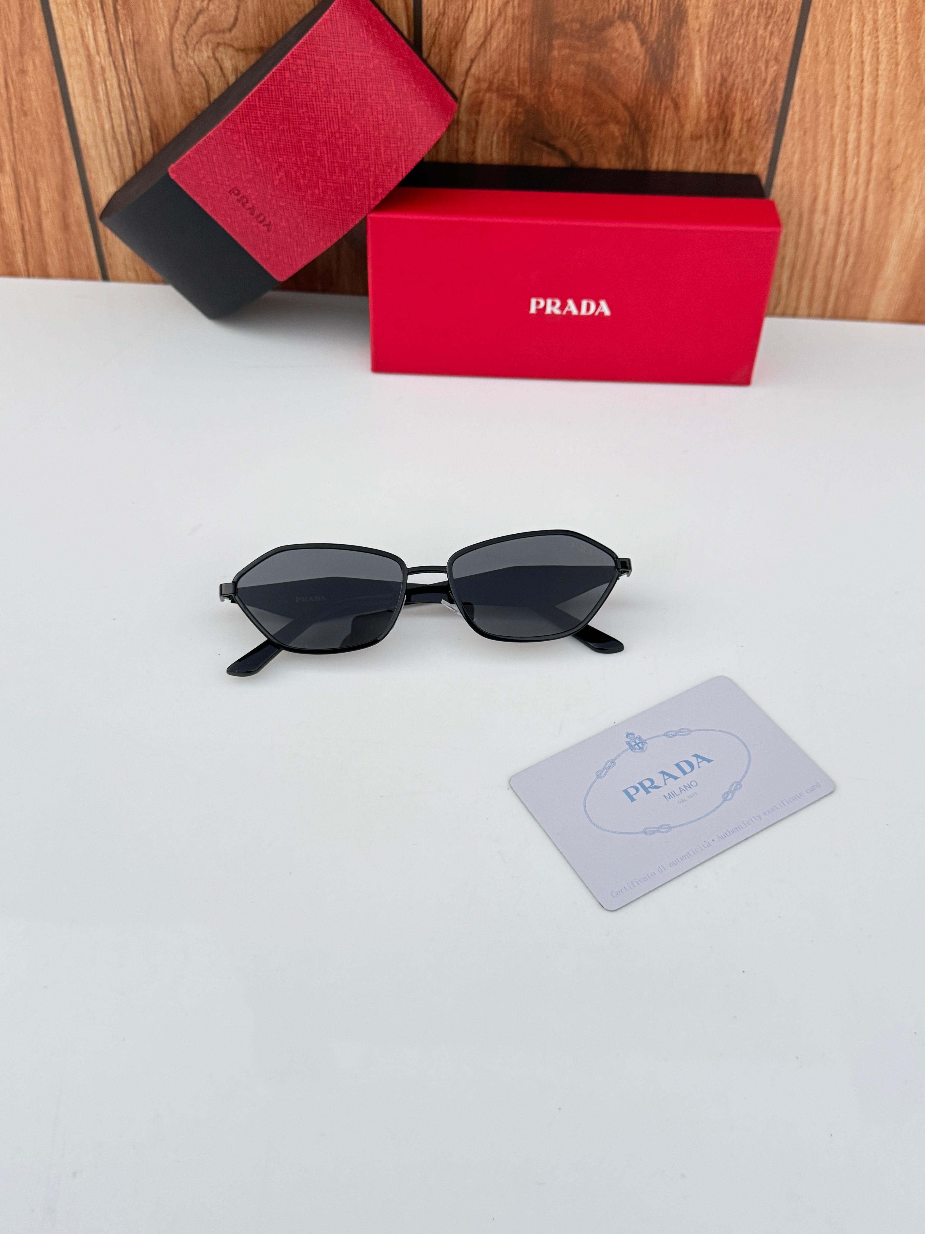 Pr_ada 25073 full black