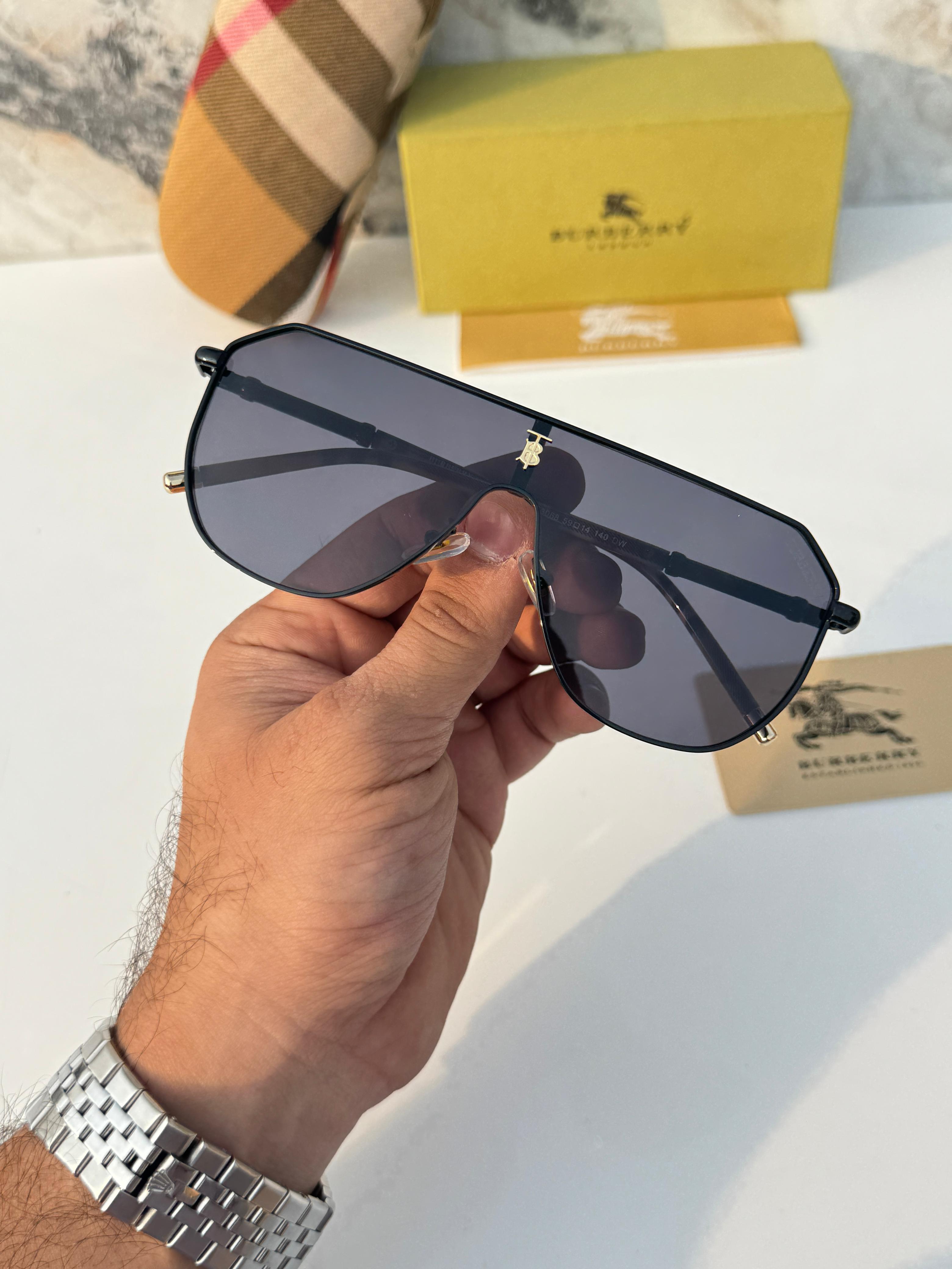 Bur_berry 23068 black