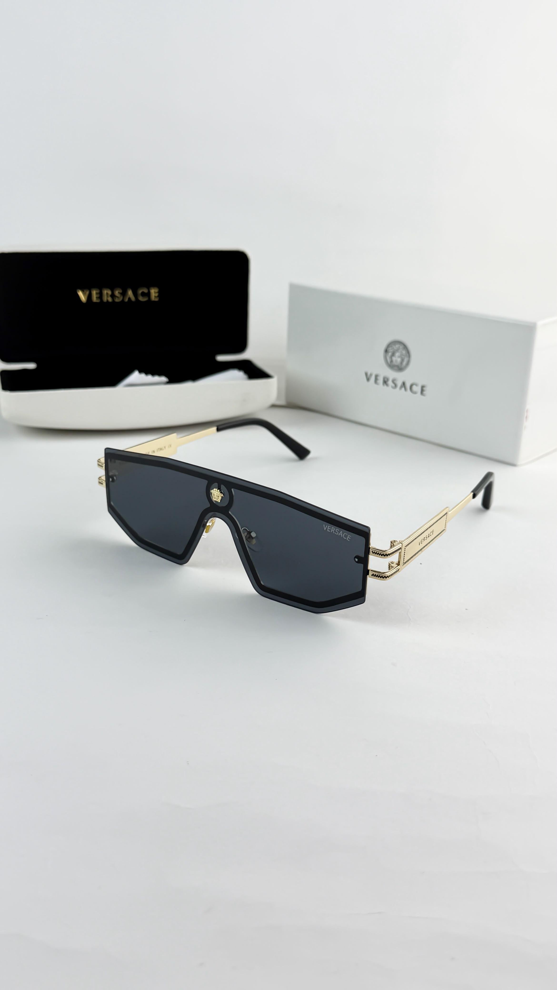 VER__SACE GOLD BLACK 9915 SUNGLASS
