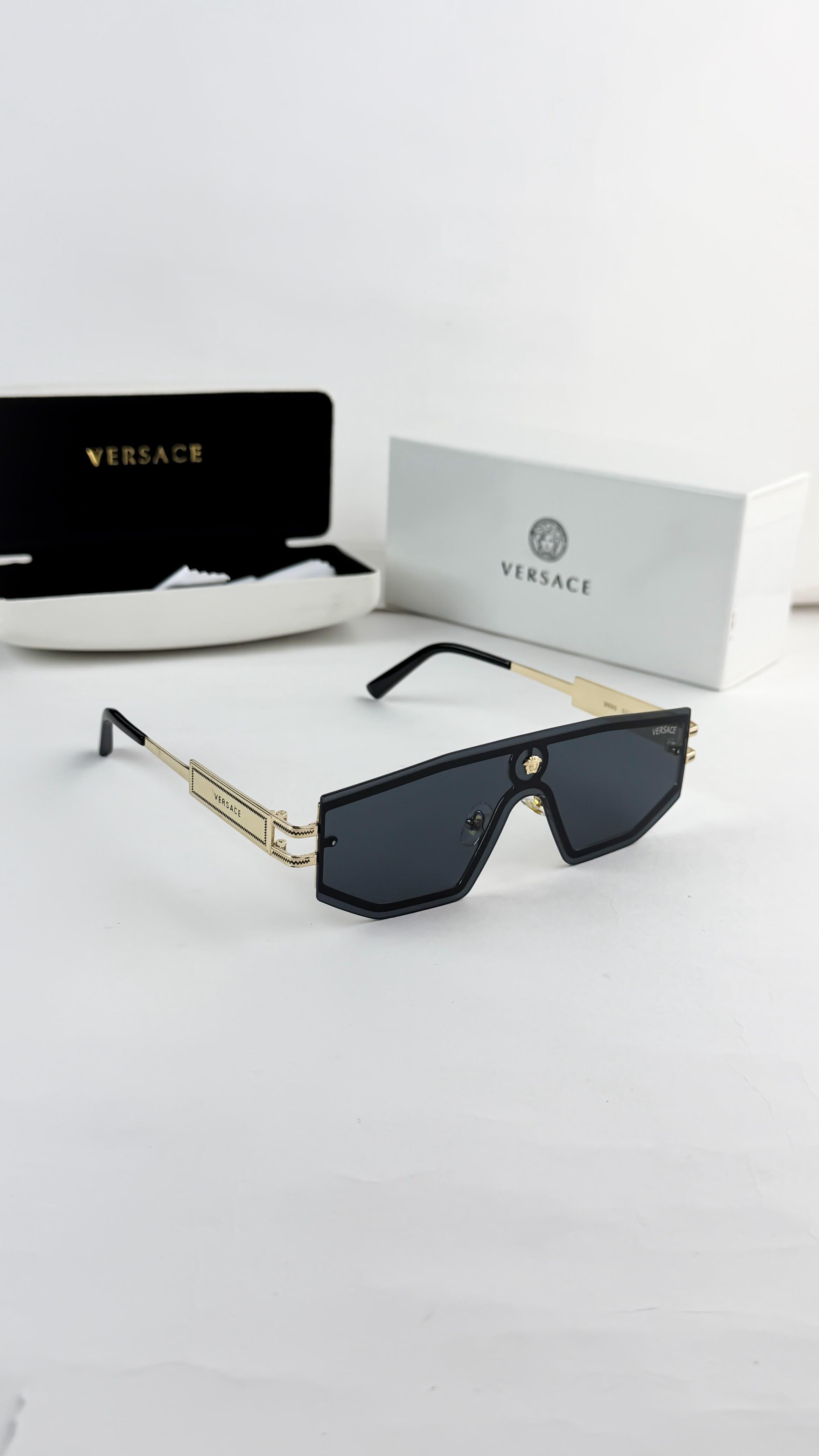 VER__SACE GOLD BLACK 9915 SUNGLASS