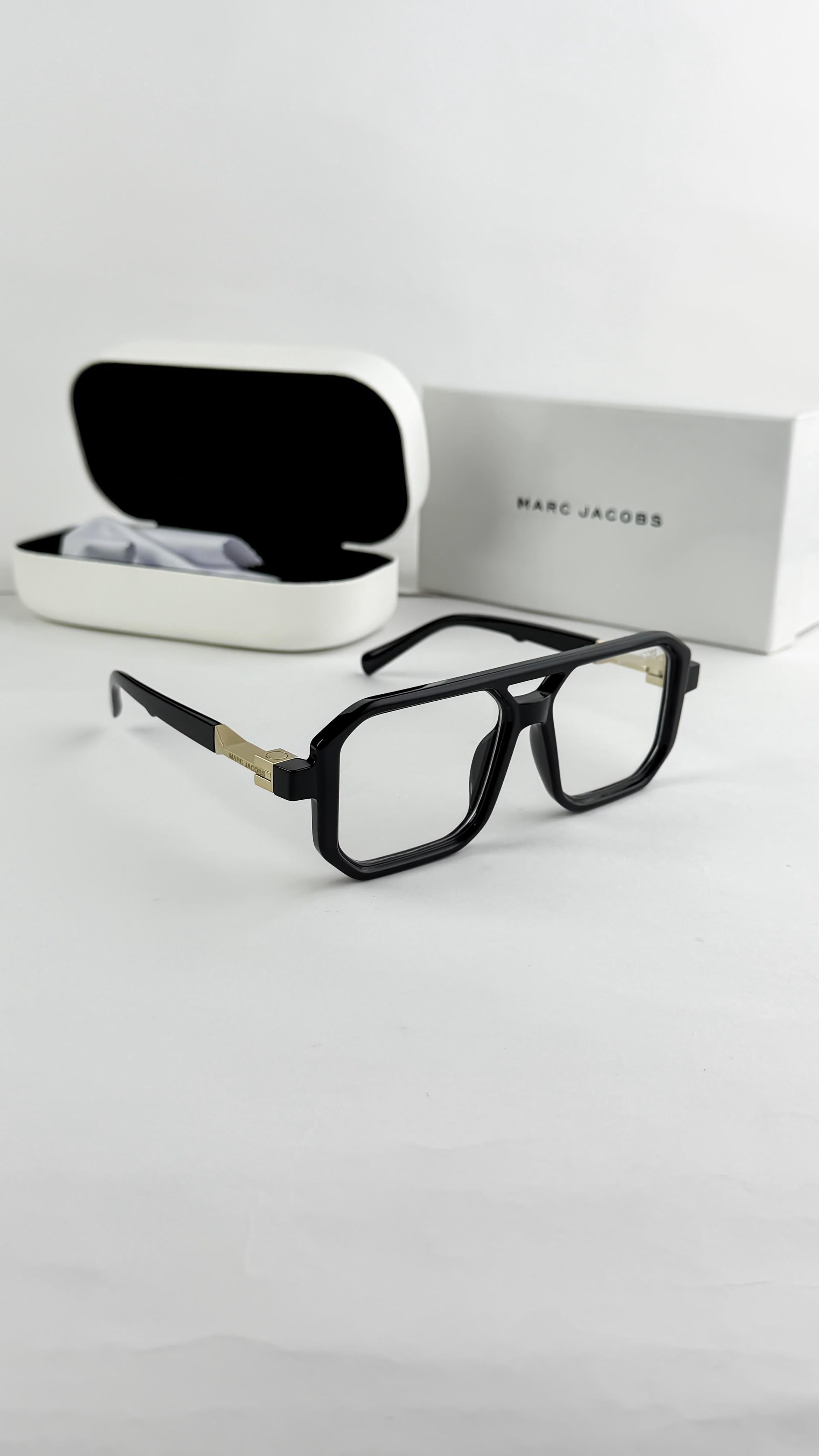 MA_RC JACOBS GOLD BLACK PLANO SUNGLASS