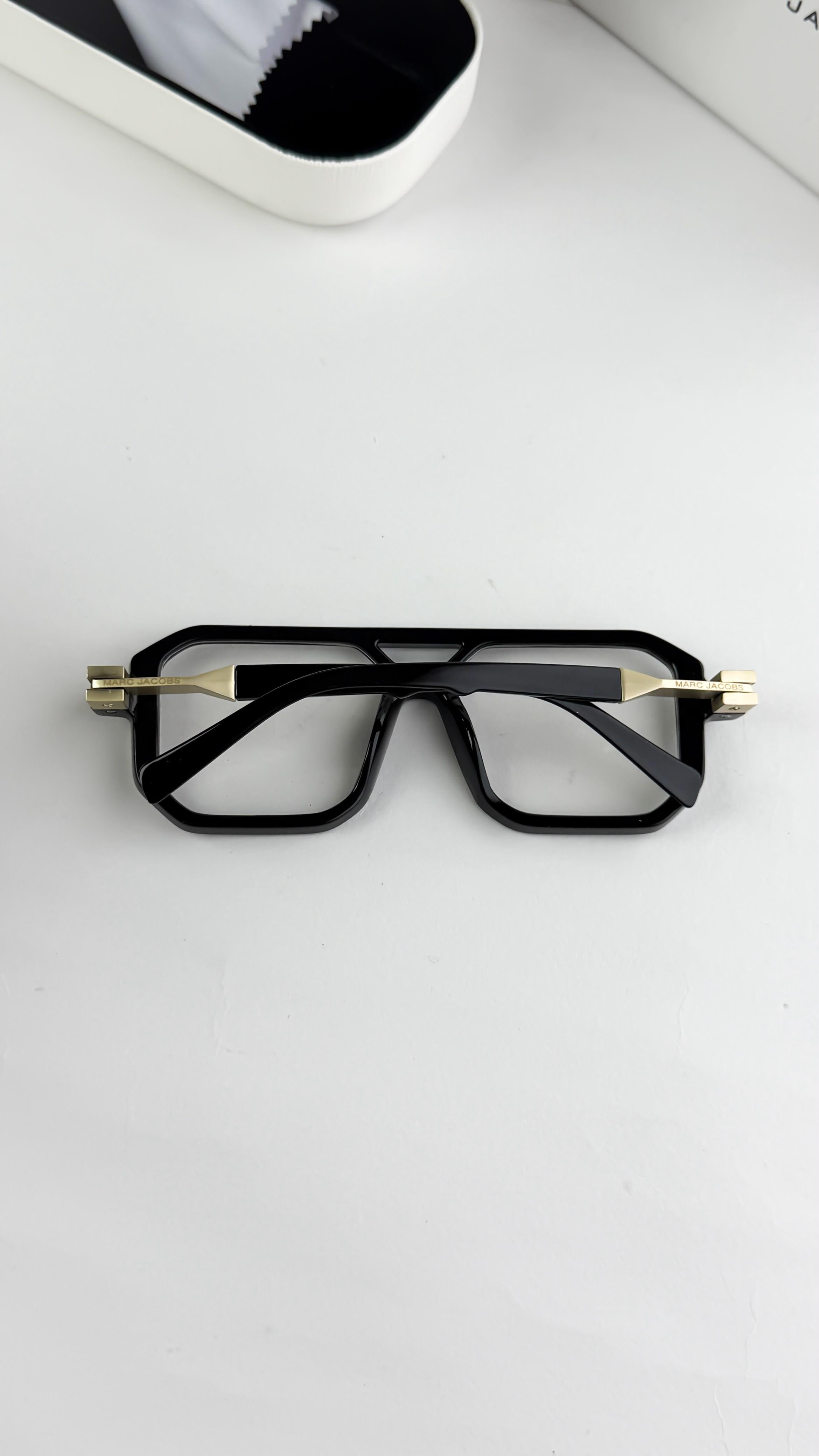 MA_RC JACOBS GOLD BLACK PLANO SUNGLASS