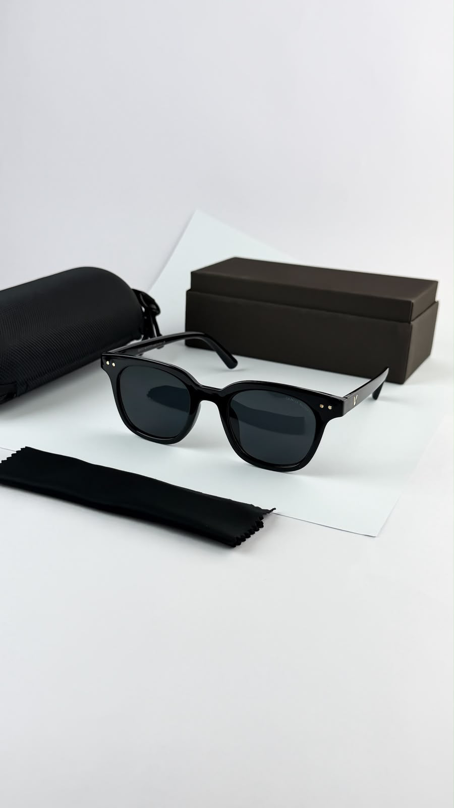 MONSTER BLACK 694 SUNGLASS