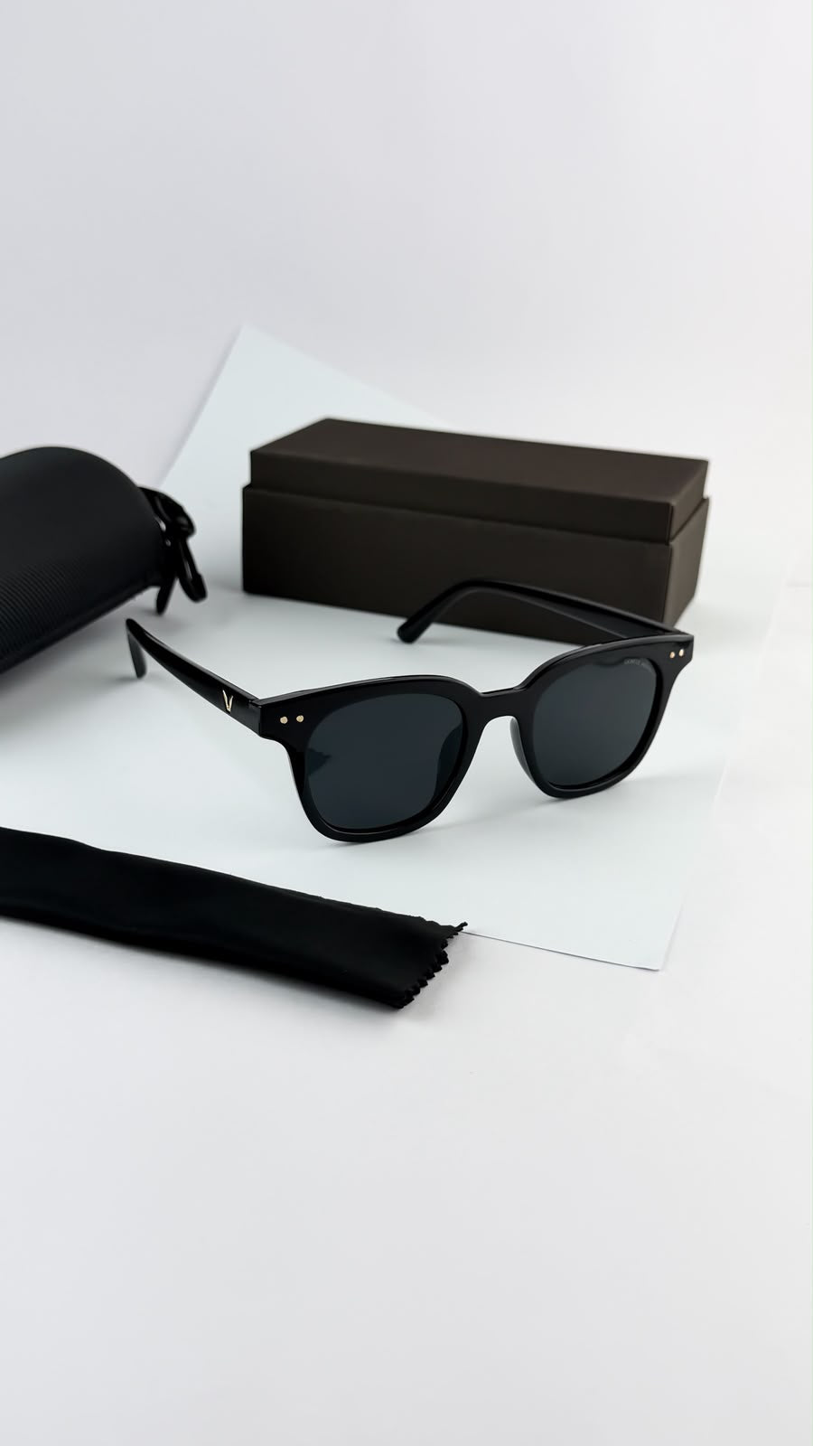 MONSTER BLACK 694 SUNGLASS