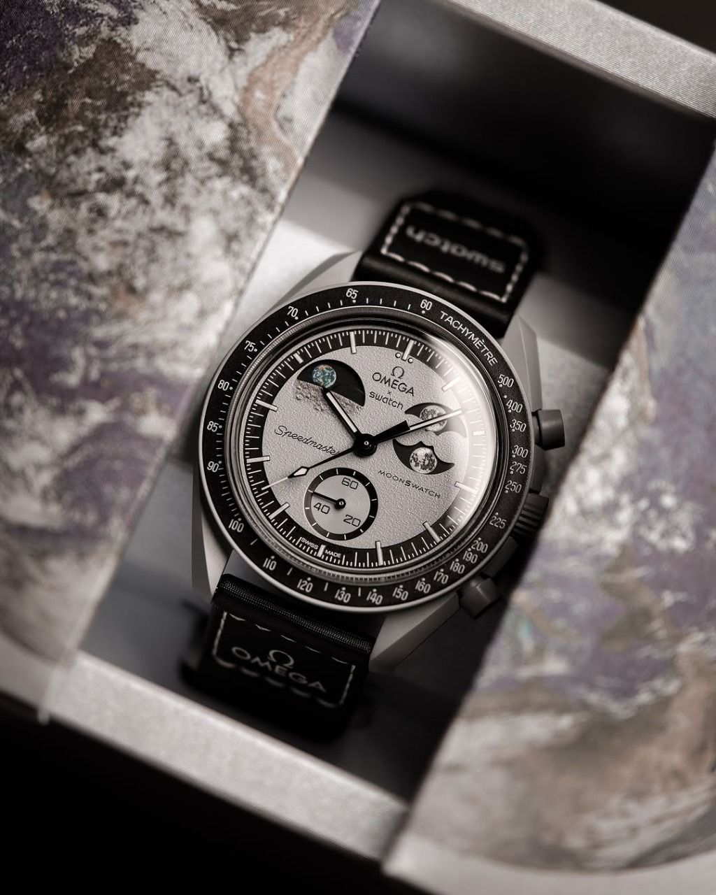 Omega_ moon watch 46528