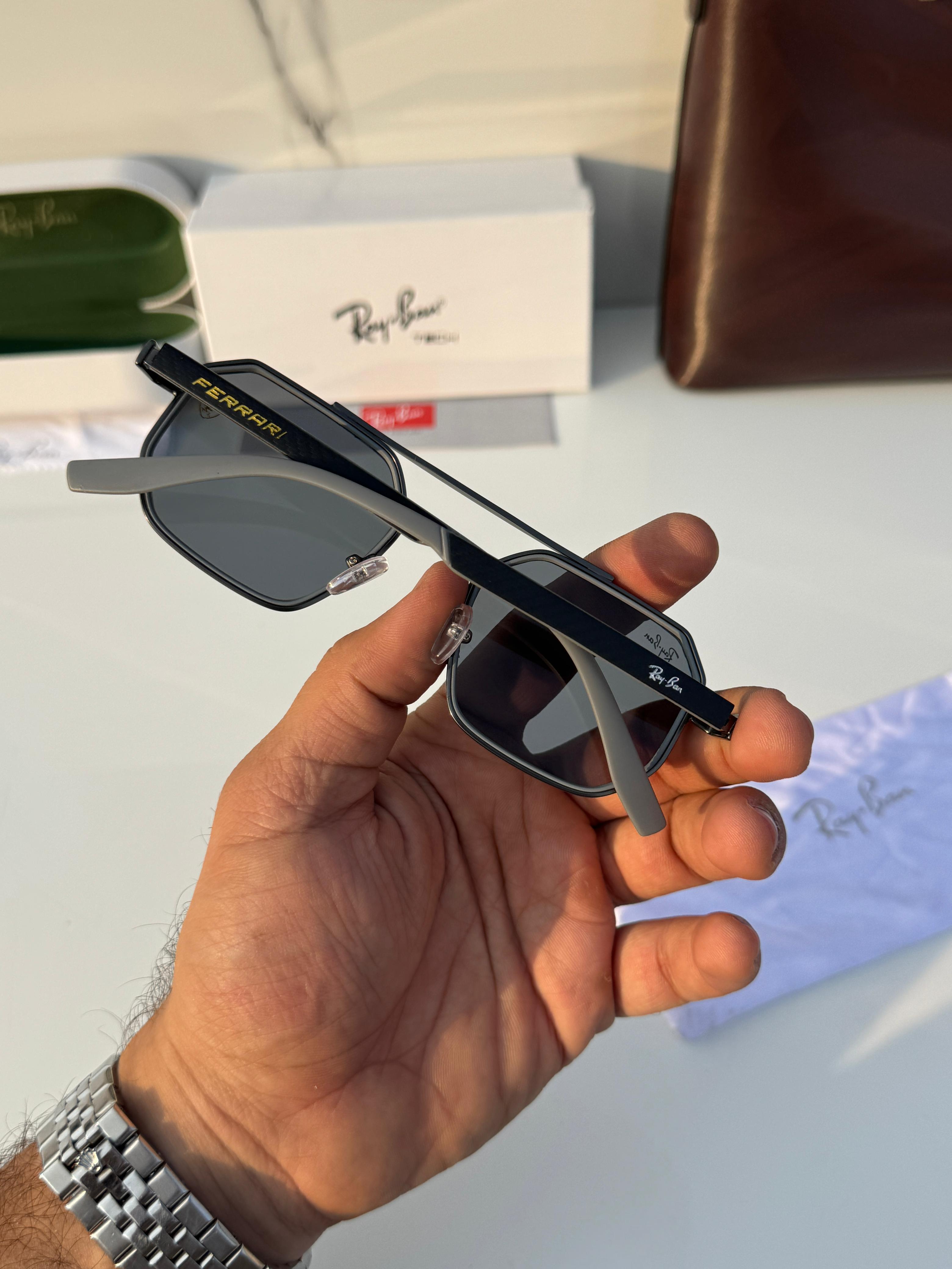 Rayb_an 8820 grey black